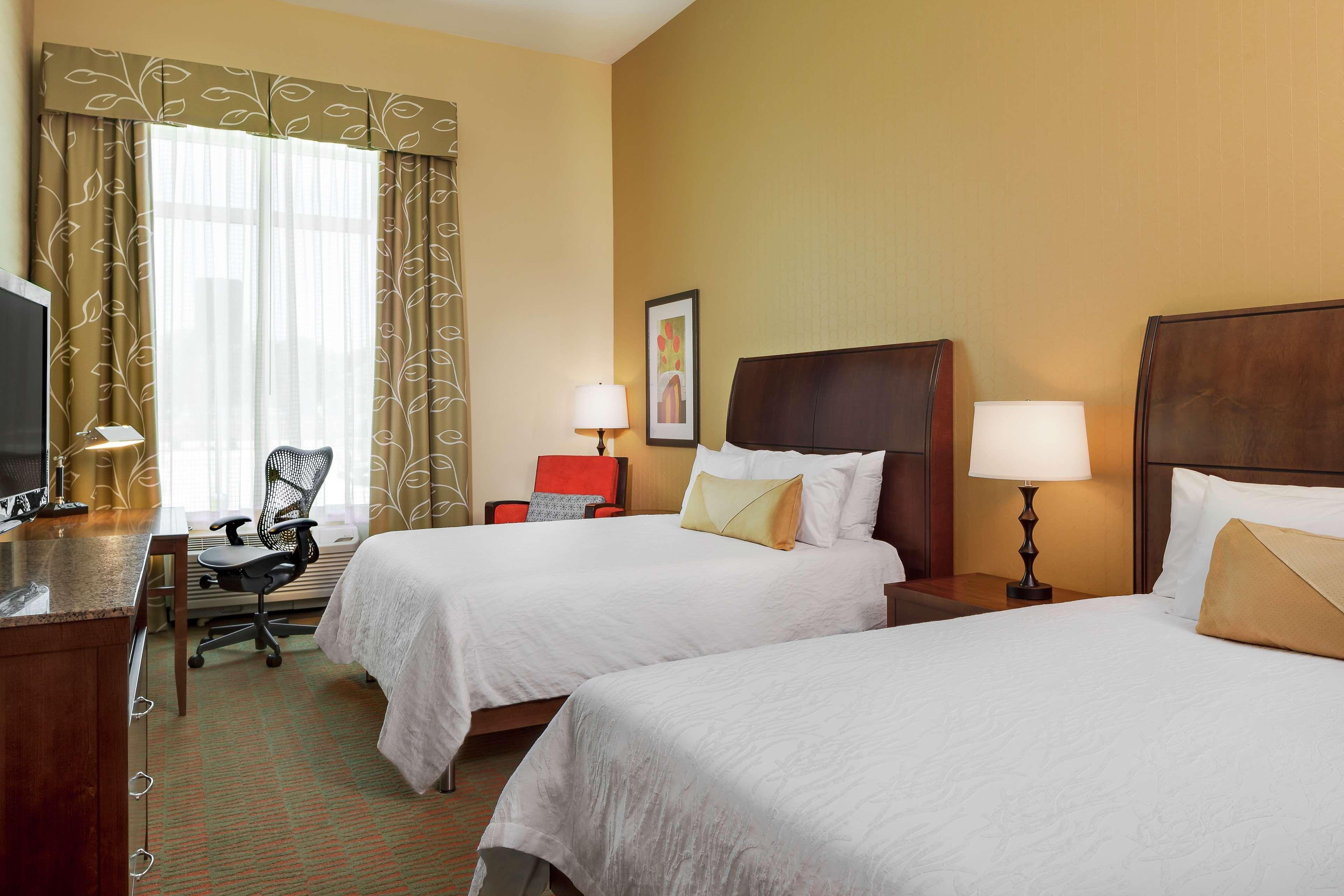Hilton Garden Inn Manhattan Kansas Szoba fotó